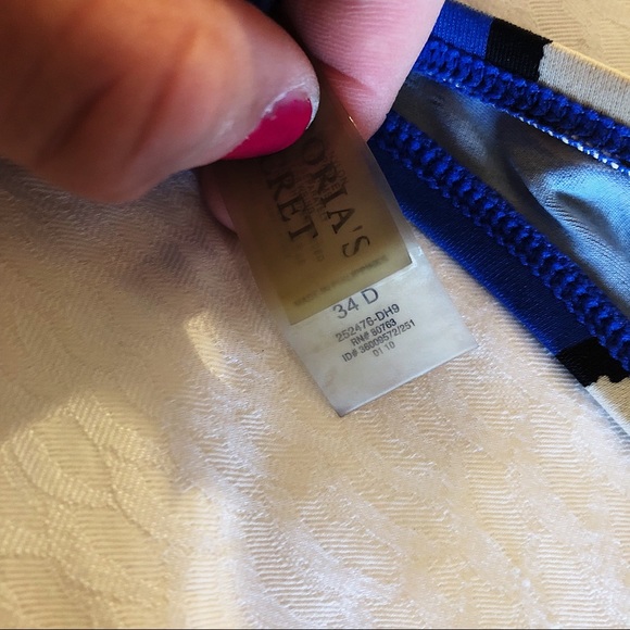 Victoria’s Secret 34D Bikini Top in Blue - Picture 5 of 5